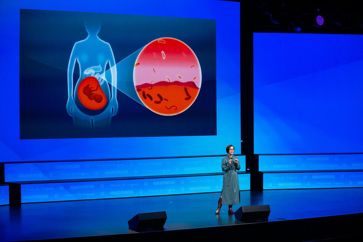 Yasmine Belkaid speaks on stage during the annual Goalkeepers NYC event. ©Gates Archive/Mike Lawrence
